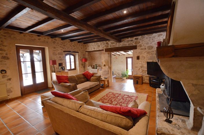 Image No.13-4 Bed Country House for sale