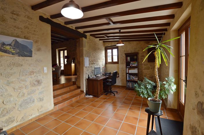 Image No.17-4 Bed Country House for sale