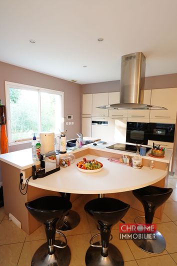 Image No.10-4 Bed Country House for sale