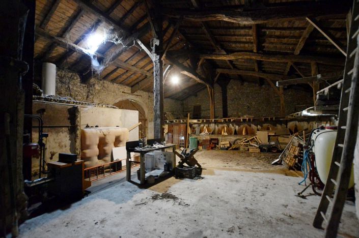 Image No.16-3 Bed Farmhouse for sale