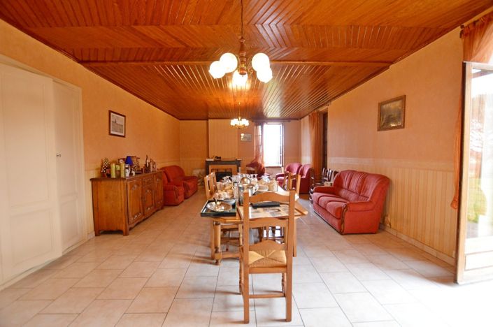 Image No.8-3 Bed Farmhouse for sale