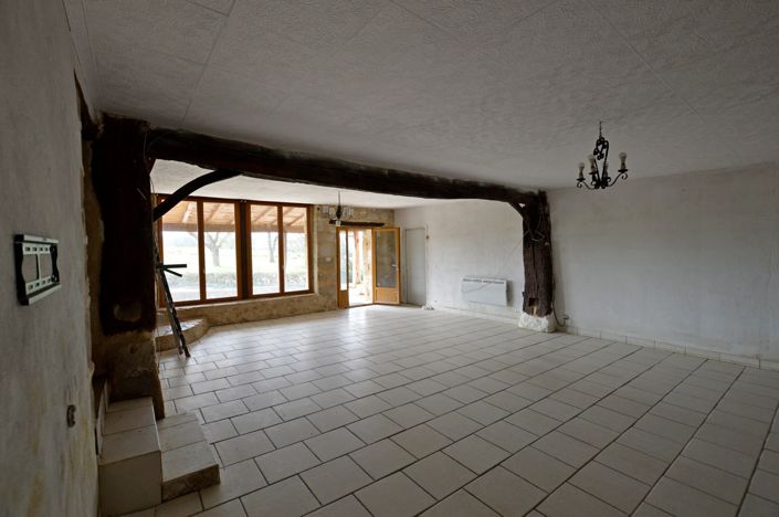 Image No.10-3 Bed Farmhouse for sale