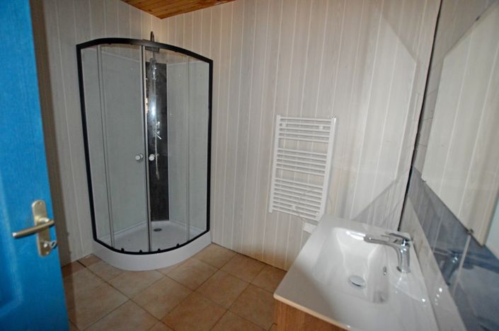 Image No.14-3 Bed Farmhouse for sale