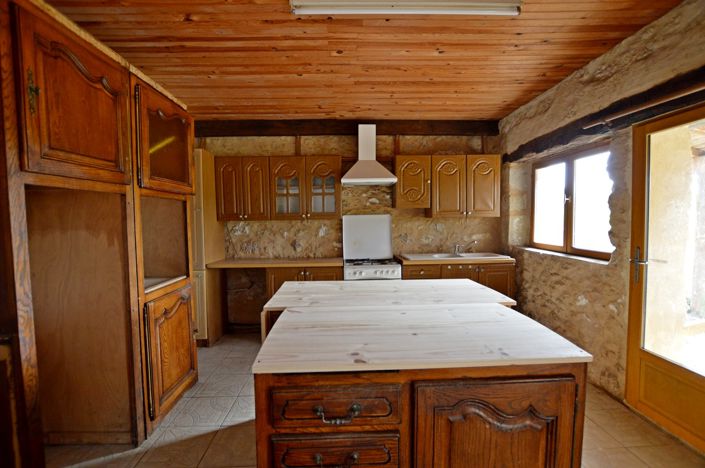 Image No.9-3 Bed Farmhouse for sale