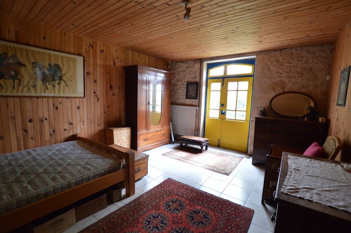 Image No.10-3 Bed Property for sale