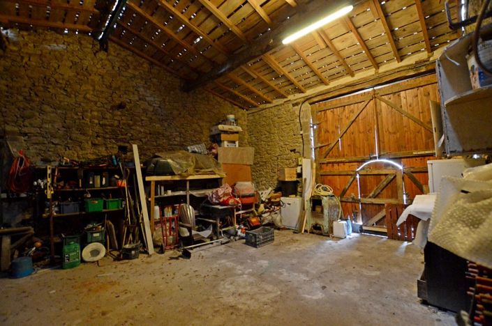 Image No.17-3 Bed Property for sale