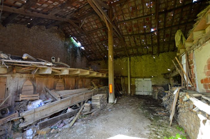 Image No.18-3 Bed Property for sale