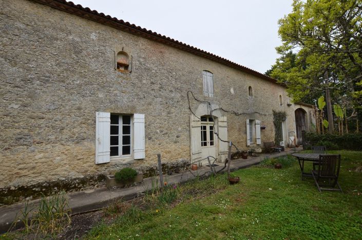 Image No.3-3 Bed Property for sale