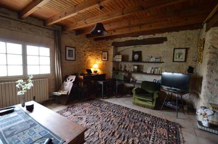 Image No.6-3 Bed Property for sale