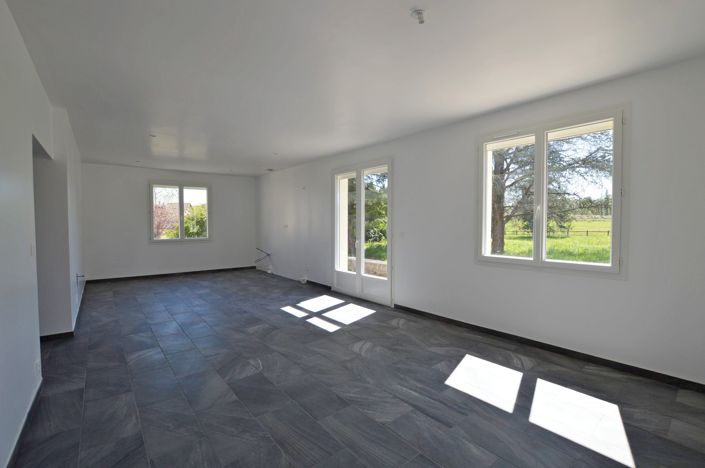 Image No.5-4 Bed Country House for sale