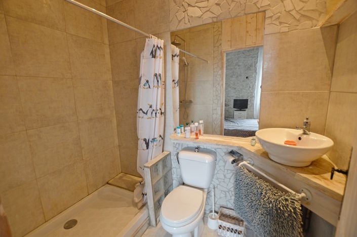 Image No.18-3 Bed Village House for sale