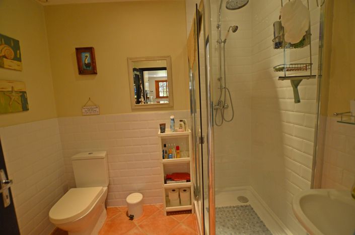 Image No.18-3 Bed Country House for sale