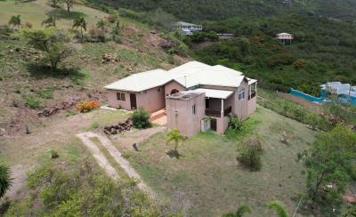 1 - Falmouth, Casa