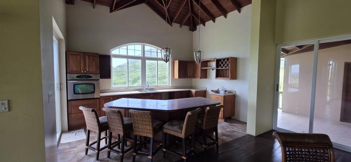 Image No.10-3 Bed House for sale