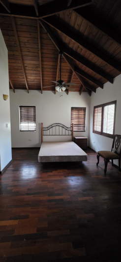 Image No.13-3 Bed House for sale