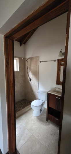 Image No.14-3 Bed House for sale