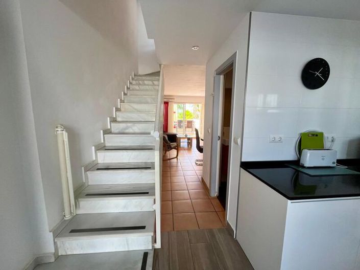 Image No.16-2 Bed Townhouse for sale