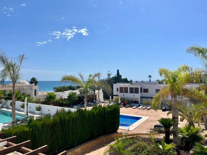 Image No.18-2 Bed Townhouse for sale