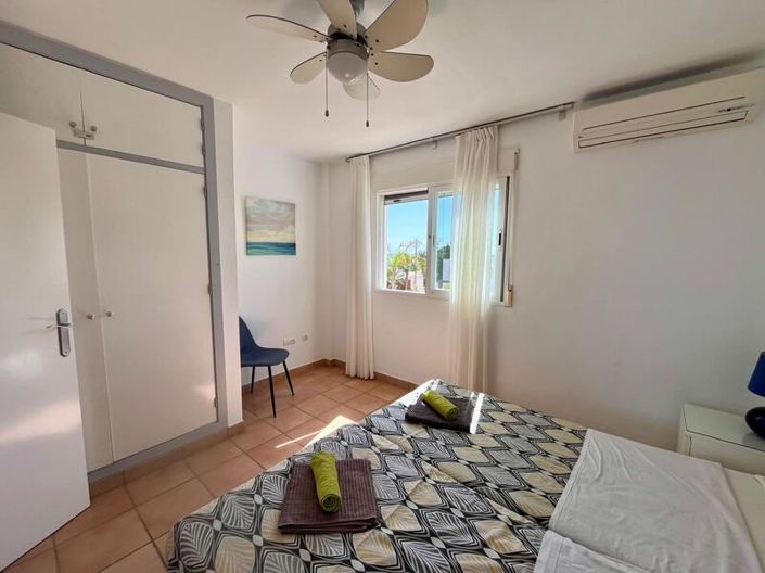 Image No.19-2 Bed Townhouse for sale