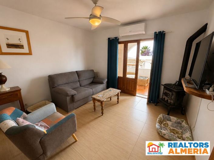 Image No.15-2 Bed Townhouse for sale