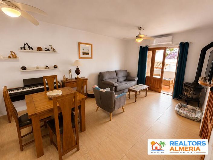 Image No.18-2 Bed Townhouse for sale