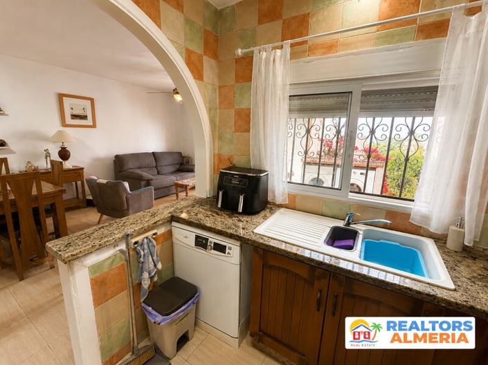 Image No.20-2 Bed Townhouse for sale