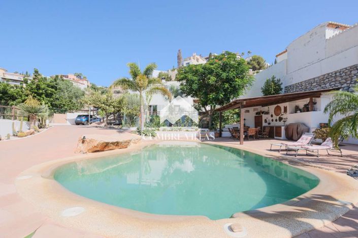 Image No.5-8 Bed Villa for sale