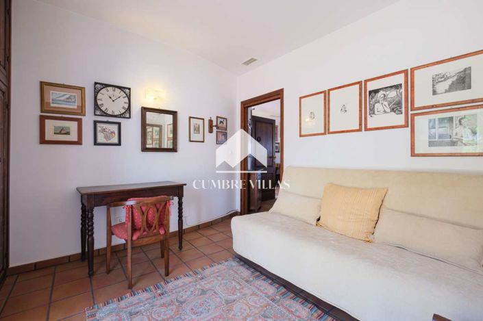 Image No.56-8 Bed Villa for sale