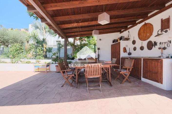 Image No.61-8 Bed Villa for sale