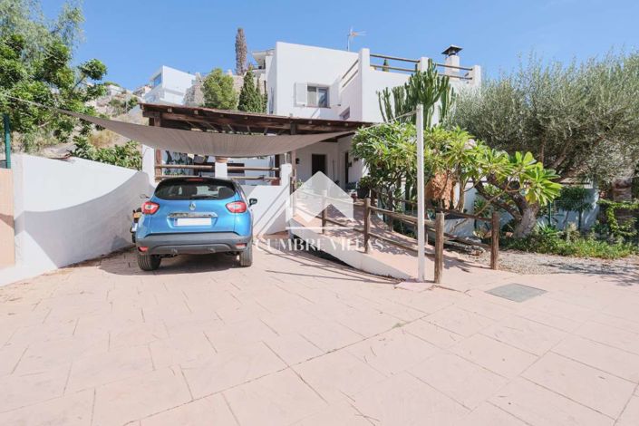 Image No.65-8 Bed Villa for sale