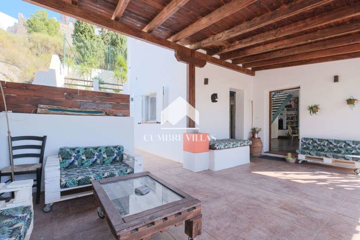 Image No.66-8 Bed Villa for sale