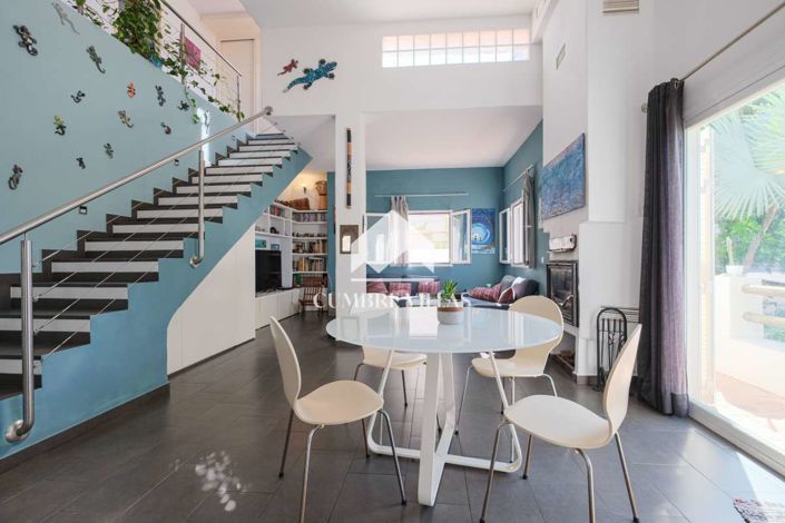 Image No.68-8 Bed Villa for sale