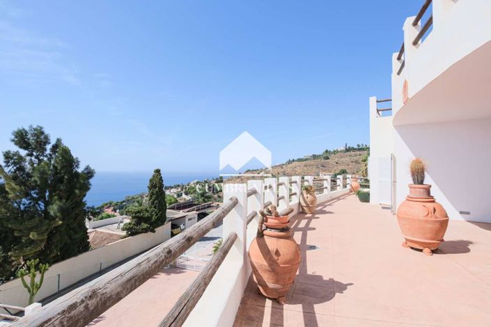 Image No.7-8 Bed Villa for sale