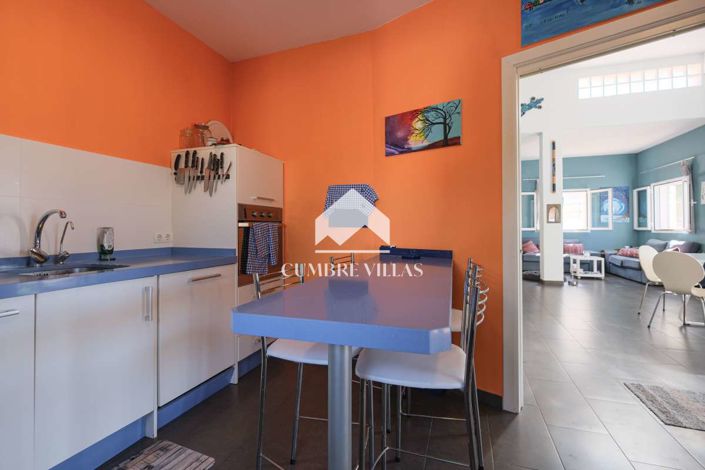 Image No.72-8 Bed Villa for sale