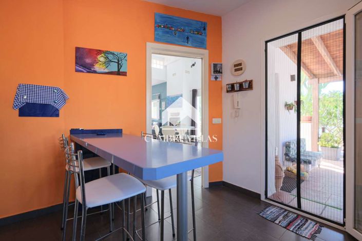 Image No.73-8 Bed Villa for sale