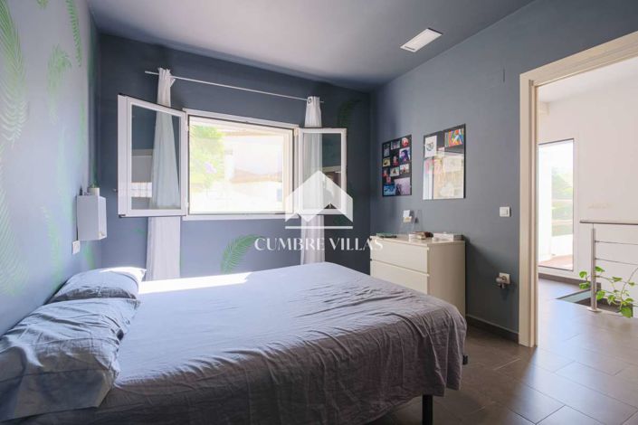 Image No.80-8 Bed Villa for sale