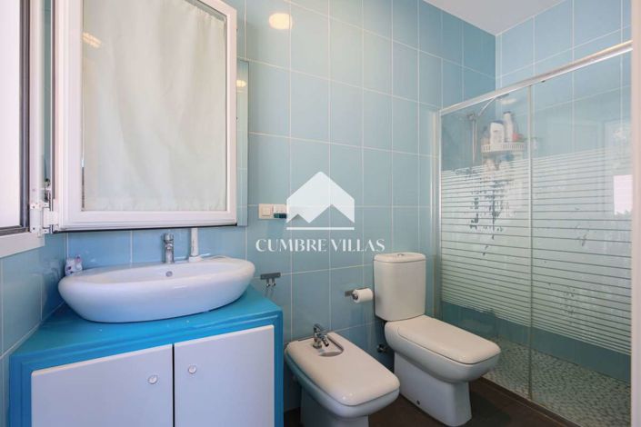 Image No.82-8 Bed Villa for sale