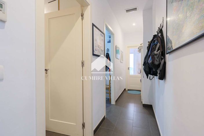 Image No.92-8 Bed Villa for sale