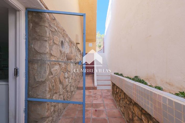 Image No.49-5 Bed Villa for sale