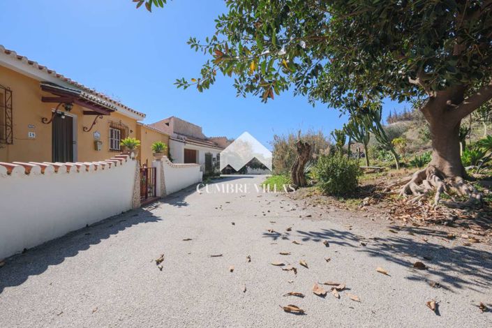 Image No.6-5 Bed Villa for sale