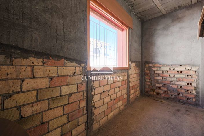 Image No.65-4 Bed Villa for sale