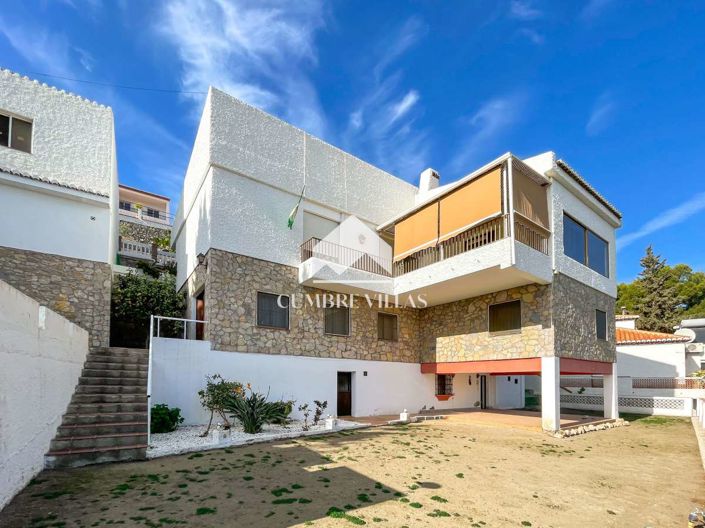 Image No.61-6 Bed Villa for sale