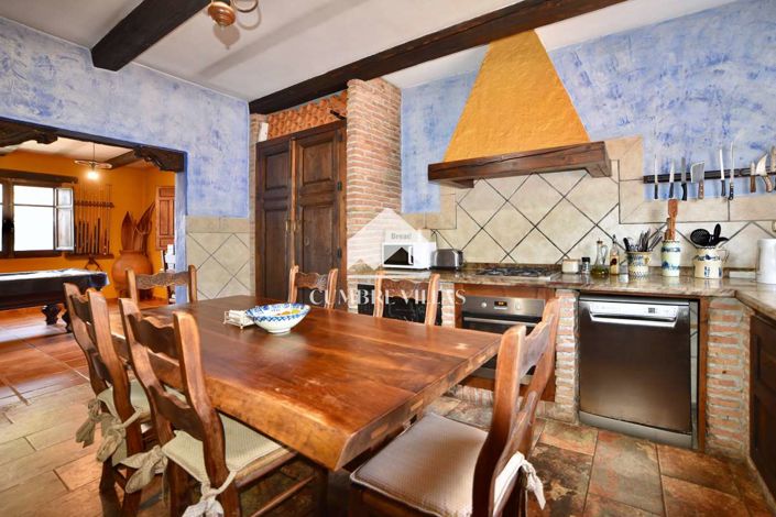 Image No.18-6 Bed Country House for sale