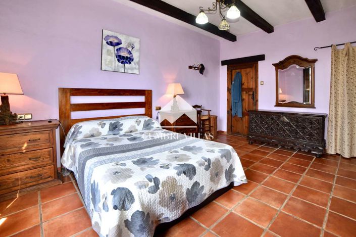 Image No.22-6 Bed Country House for sale