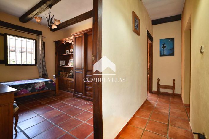 Image No.28-6 Bed Country House for sale