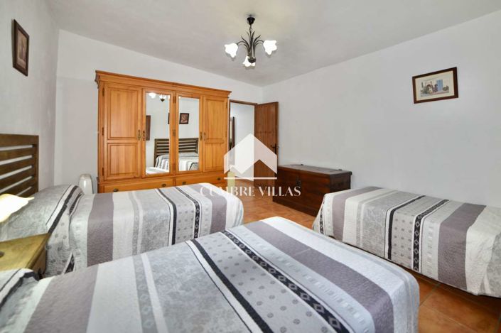 Image No.57-6 Bed Country House for sale