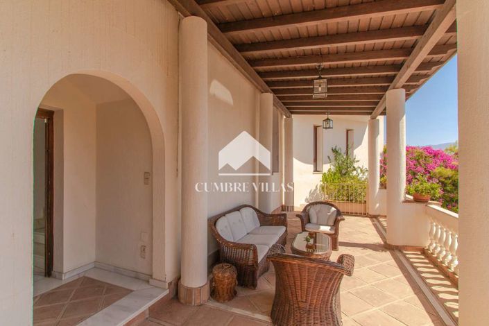 Image No.102-11 Bed Villa for sale