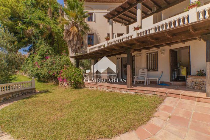 Image No.117-11 Bed Villa for sale