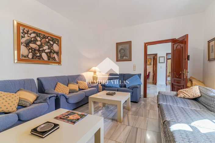 Image No.12-11 Bed Villa for sale