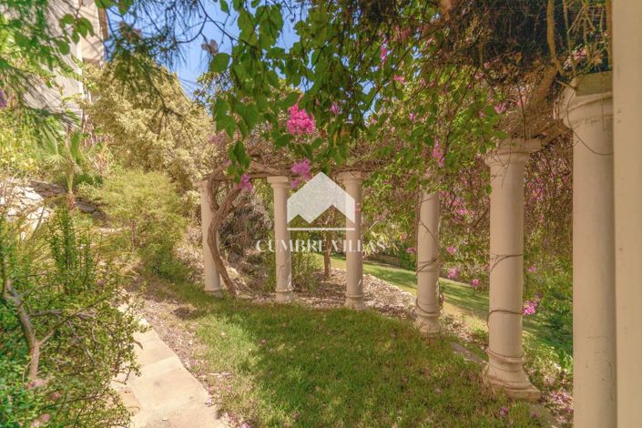 Image No.126-11 Bed Villa for sale